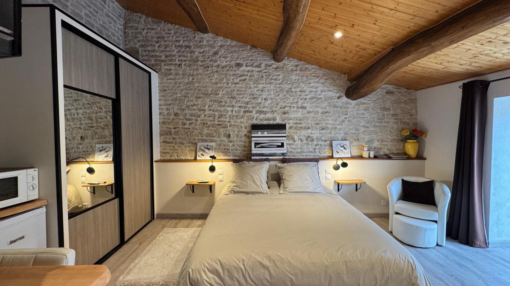Chambres D'Hotes Les Rozieres Le Bourdet Exterior photo